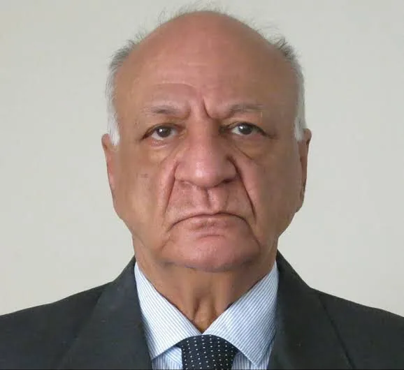 حمیدرضا احمدی لاری را می‌شناسید؟