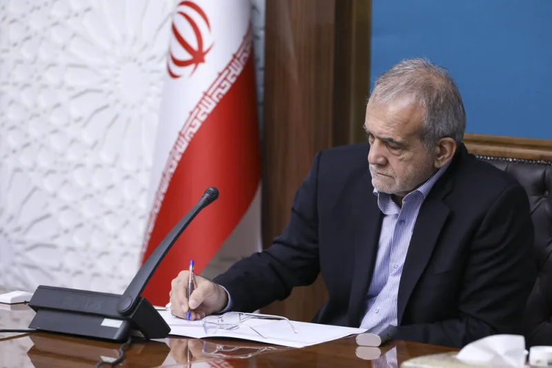 پزشکیان در پیامی درگذشت هنرمند فرهیخته زنده‌یاد امیر حجازی را تسلیت گفت