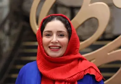 ژاله صامتی اثری کمدی به صحنه می‌برد
