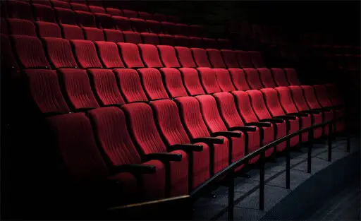 تئاترها دو شب اجرا ندارند