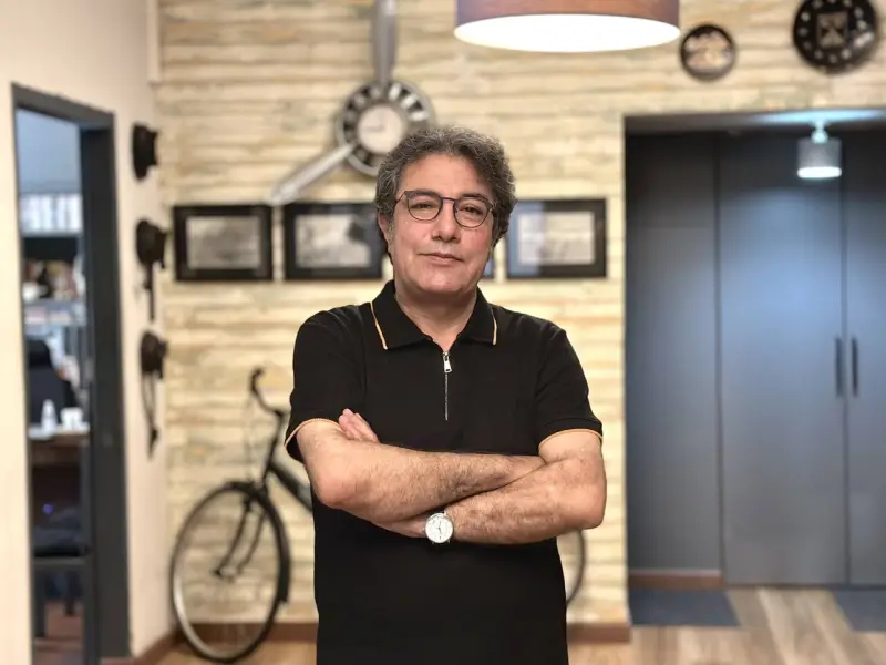 خبرهایی از برهانی‌مرند، آشا محرابی، مهین تجدد و تمدید حقیقت