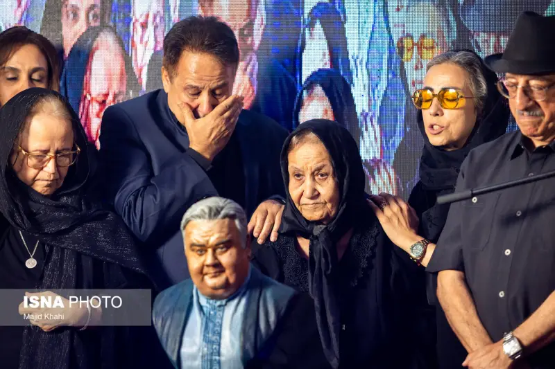 مراسم چهلمین روز درگذشت اکبر عبدی